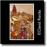 bathing in ganges at Varanasi1